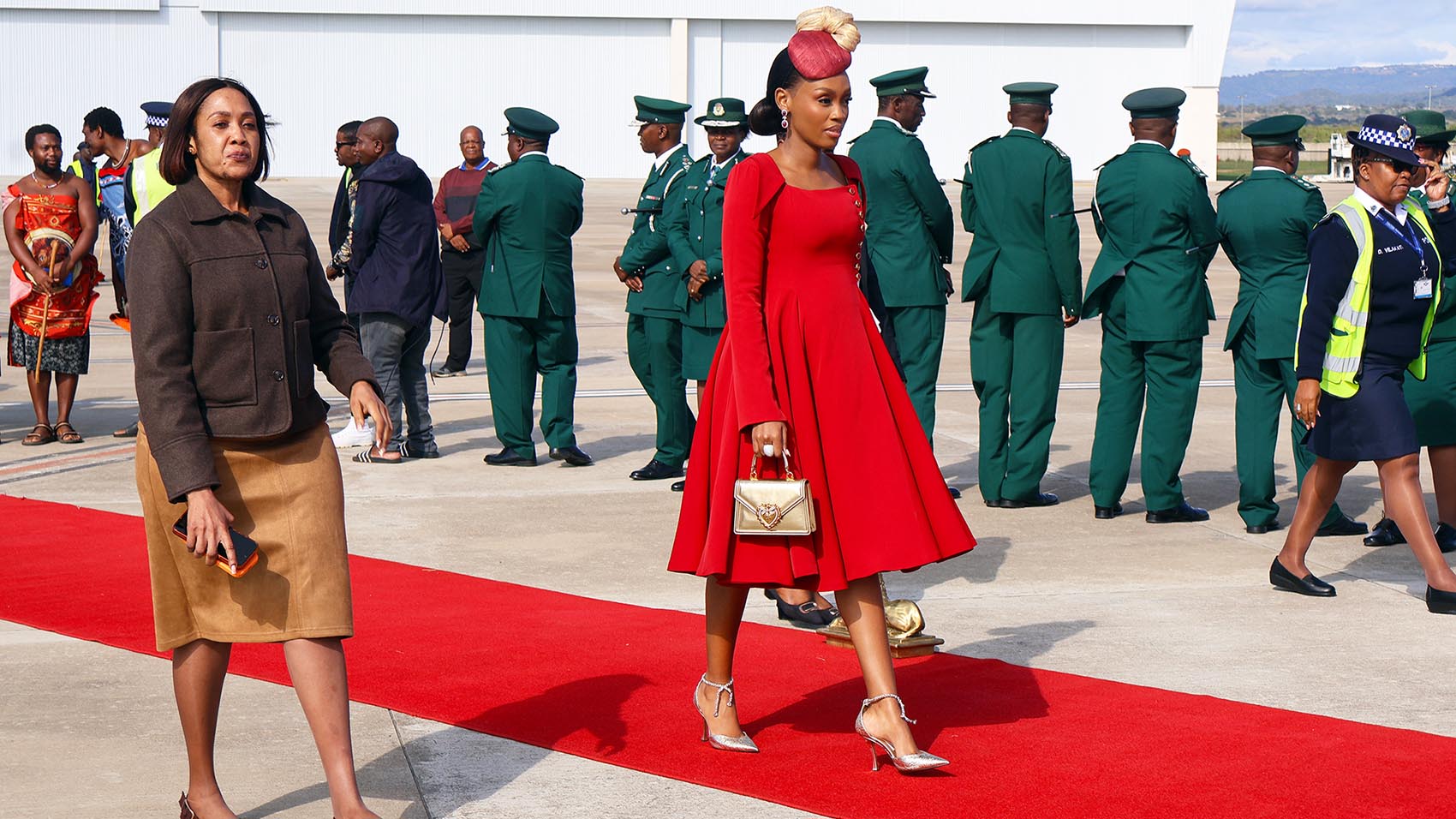 Inkhosikati LaMashwama  accompanied His Majesty King Mswati III during the royal departure at the King Mswati III International Airport yesterday.